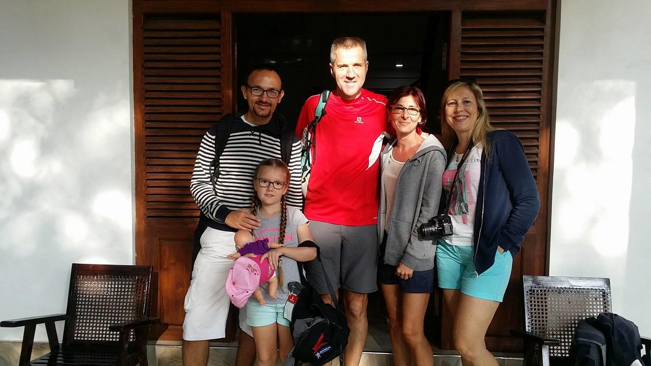 Nice To Meet Home Stay Хабарана Экстерьер фото